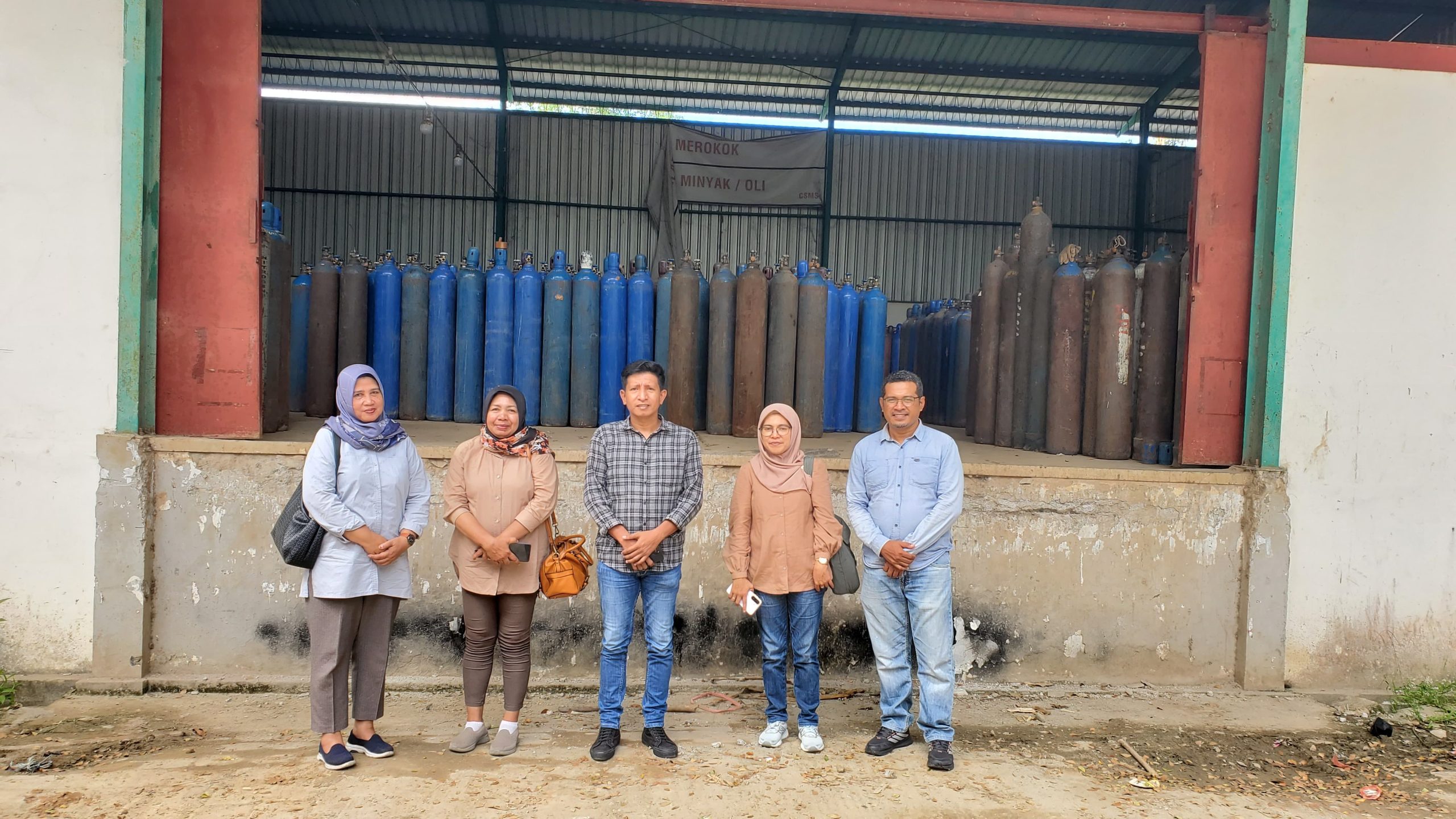 DPMPTSP MALUKU TENGAH LAKUKAN KEGIATAN PELAYANAN PERIZINAN BERUSAHA “PAPALELE” DI KECAMATAN SALAHUTU